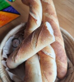 Buttermilch-Baguettes mit Lievito Madre