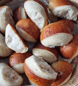 Nachtgold Laugenbrötchen